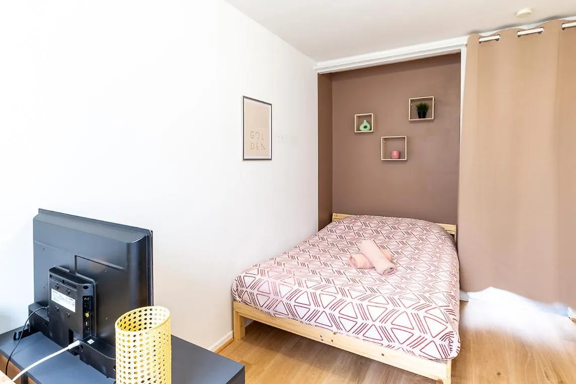 Апартаменты *Le Vallon* T1 Proche Centre Брест